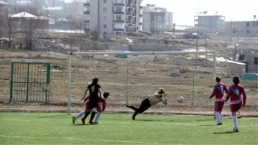 Bayan Futbolculardan Büyük Başarı