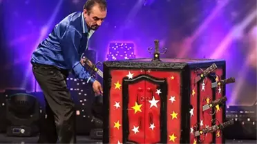 Mandrake Kemal'in 2.tur Performansı