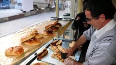 Belediye Başkanlığını Kaybedince Börekçi Oldu