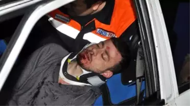 Kontrolden Çıkan Otomobil, Park Halindeki Araçlara Çarptı: 3 Yaralı