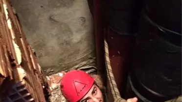 Havalandırma Boşluğunda Sıkışan İşçiyi İtfaiye Kurtardı