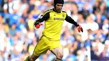 Mourinho: Cech Giderse Çok Para Kazanırız