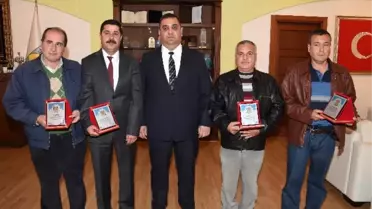 Başkan Can'dan Emekli Personellere Plaket