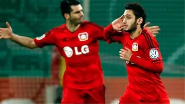Hakan Çalhanoğlu'ndan Müthiş Frikik Golü