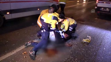 İzmir'de Otomobil Yayaya Çarptı