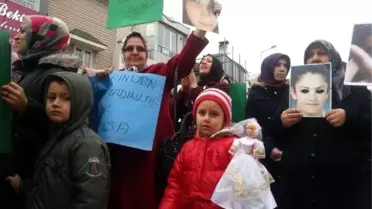 Kadınlar 'Şiddete Hayır' Demek İçin Yürüdü