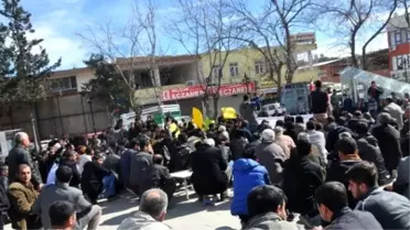 Kahta'da Ramazan Fırat İçin Oturma Eylemi Yapıldı