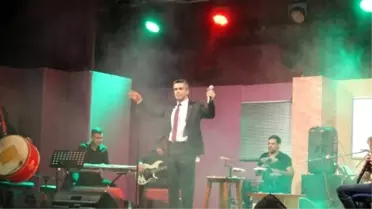 Fethiyeli Sanatçı Adem Kazan Türküleriyle Coşturdu