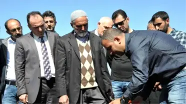 Kahtalı Çiftçilere Badem Ağacı Budama Eğitimi Verildi