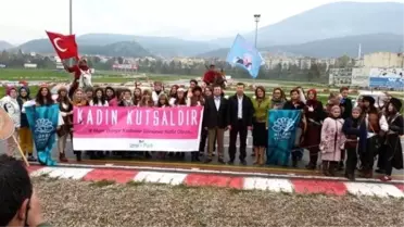 Müsiad İzmir'den Renkli Kadınlar Günü Etkinliği