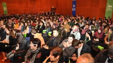 İşini Şansa Bırakma Zirvesi'ne Gençlerden Yoğun İlgi