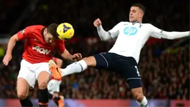 Manchester United Moral Arıyor