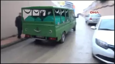 Üniversiteli Geçlerin Cenazeleri Adli Tıp'a Gönderildi....