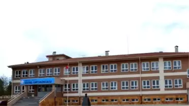 Özal Ortaokulu'nda Sınıflar Yarışıyor