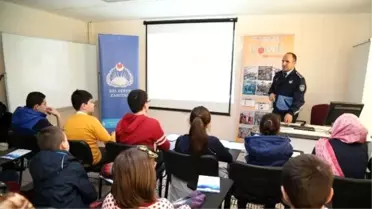 Çocuk Meclisi'ne Uygulamalı Eğitim