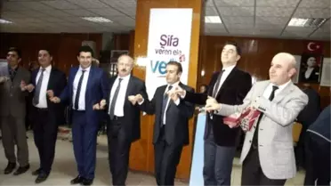 Hakkari'de Halaylı Tıp Bayramı Kutlaması