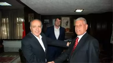 Dr. Nihat Özkan'dan, Süryani Başkana Hayırlı Olsun Ziyareti