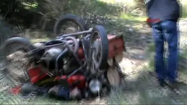 Kaçak Kestiği Odunları Yüklediği Sepetli Motosikletin Altında Kaldı