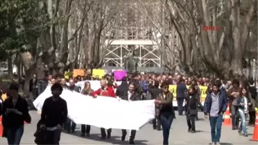 İstanbul Üniversitesi?nde Raşit Tükel Eylemi
