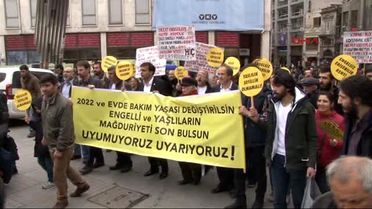Beyoğlu'nda Engellilerden Oturma Eylemi