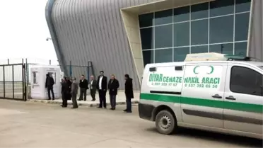 Almanya'dan Getirilen Cenaze İstanbul'da Karıştı