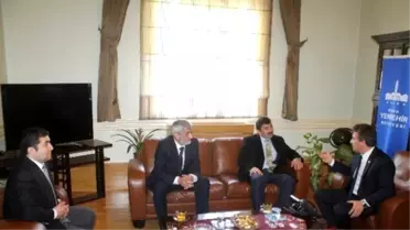 Rektörden Başkan Çelik'e Ziyaret