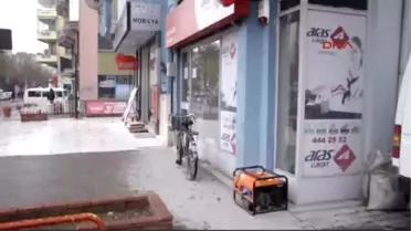 Elektrik Kesintisi Afyonkarahisar'da Hayatı Durdurdu