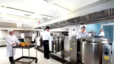 Iss Türkiye'nin İlk Mikrobiyoloji Laboratuvarını Kurdu