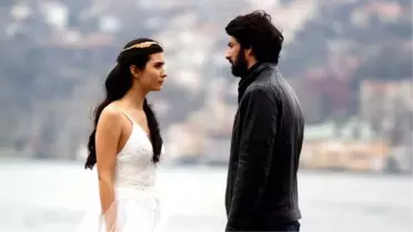Kara Para Aşk'ta Duygu Yüklü Ayrılık!
