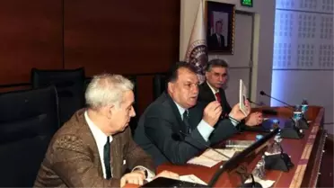 Aü'de '1915'te Anadolu'da Ne Oldu?' ve '1915'ten 2015'e Biz Ne Yaptık, Ne Yapmalıydık?' Paneli