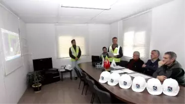 Hacıosmanoğlu ve Yanal Akyazı Spor Kompleksi'ni Ziyaret Etti
