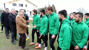Kırklareli Belediye Başkanı Kesimoğlu'ndan Kırklarelispor'a Moral Ziyareti