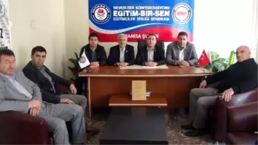 Şevki Yılmaz'ın 'Selanik Dönmeleri' Sözü Manisa'da Tartışmaları Ateşledi
