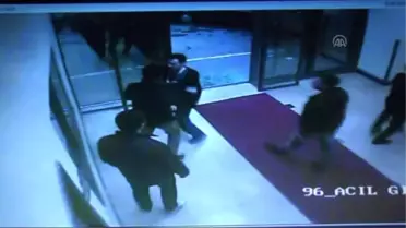 Doktorun Hasta Yakınları Tarafından Bıçaklandığı İddiası