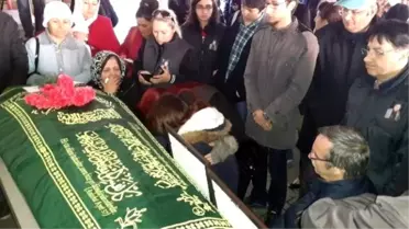Kalp Krizi Geçiren Öğretmen Son Yolculuğuna Uğurlandı