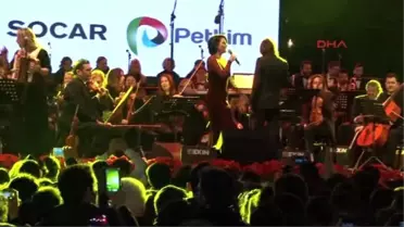 İzmir - Petkim'den 50. Yıl Şerefine Meydan Konseri