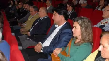 Tansel Çölaşan: 'Demokrasi Hak Aramaktır'