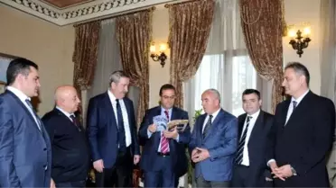 Merkez Valilerinden Nezaket Ziyareti