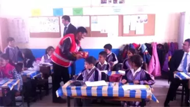 Kaymakamlık ve Kızılay'dan Gölbelen'e Ziyaret