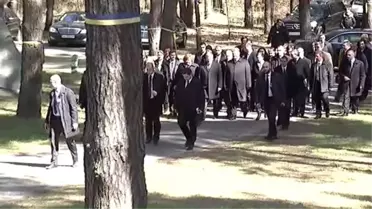 Komorowski, 'Bikovnyanski' Toplu Mezarlığını Ziyaret Etti