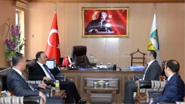 Vali Altıparmak, Meteoroloji 12. Bölge Müdürlüğünü Ziyaret Etti