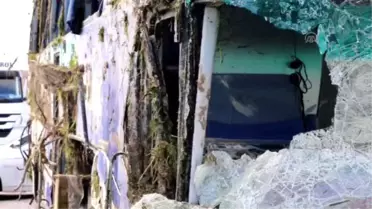 Eskişehir'de Yolcu Otobüsü Devrildi: 21 Yaralı