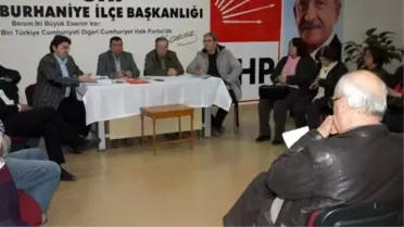Burhaniye'de CHP'li Meclis Üyeleri Basın Toplantısı Yaptı