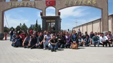 Fabrikaları Kapatılan İşçiler Oturma Eylemi Yaptı