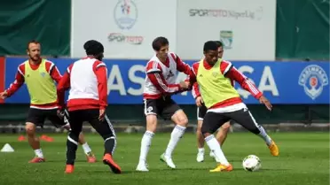 Kasımpaşa Beşiktaş ile Yapacağı Maçın Hazırlıklarına Devam Ediyor