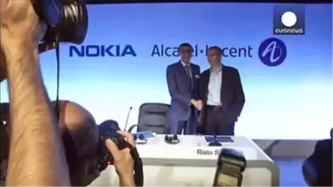 Nokia ile Alcatel Lucent El Sıkıştı