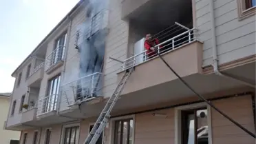 Ocağı Açıp Evi Ateşe Verdi, Ardından Balkondan Atladı
