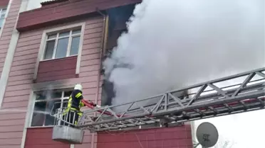 Sobaya Döktüğü Benzin Evi Yaktı
