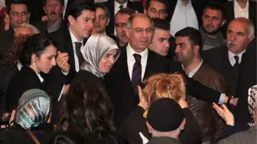 AK Parti Adaylarını Tanıttı