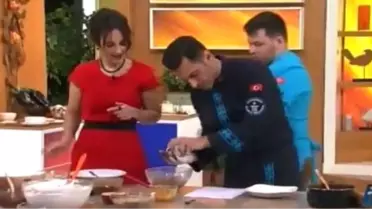 Aşçı, Canlı Yayında Kurabiyeyi Çıkaramayınca Rezil Oldu